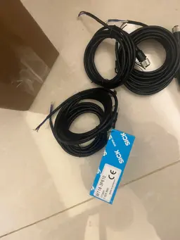 2 MR-J3ENCBL10M-A2-H - Allen Bradley